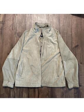 Gap 100% genuine leather jacket, size XL! Great condition,  outstanding piece.